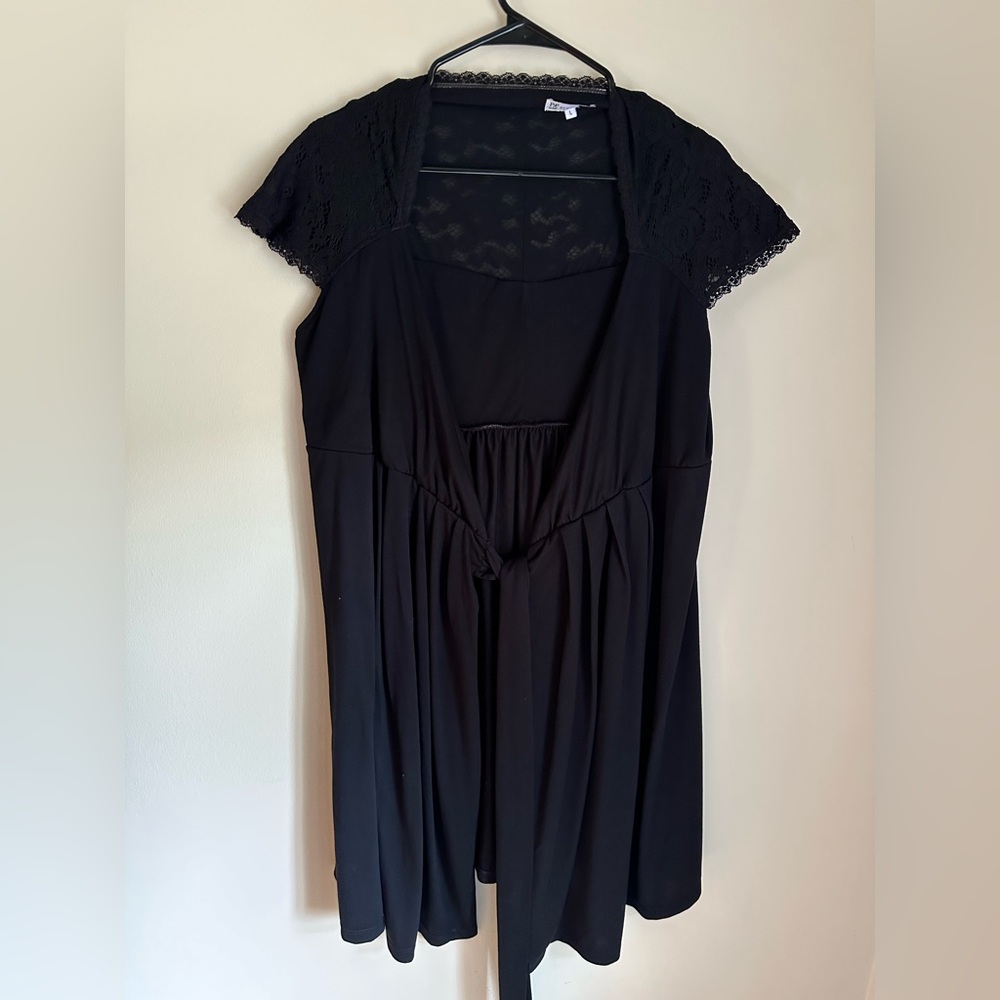 Elegant Black Lace Detailed Cover Up By Rosie Pope Womens Size Large